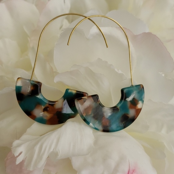 Acrylic 🎅 Tortoise Shell Resin Earrings - Picture 2 of 4